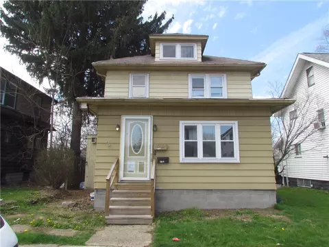 410 Cedar Ave, Sharon, PA 16146