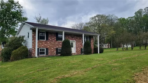 555 Ligonier Pike, Johnstown, PA 15905
