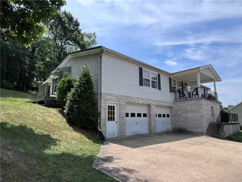 2041 Broadway Ave, Greensburg, PA 15601