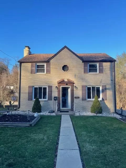 9253 Valley St, Pittsburgh, PA 15235