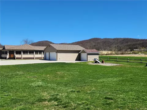 3036 River Rd, Vandergrift, PA 15690 photo 3
