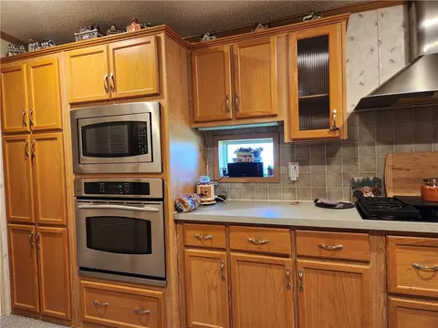3036 River Rd, Vandergrift, PA 15690 photo 17