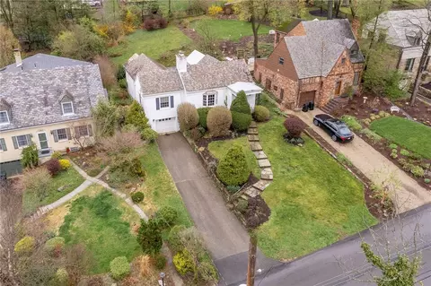 110 Youngwood Rd, Pittsburgh, PA 15228