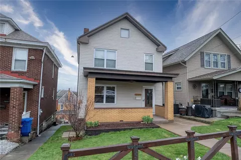 2105 Los Angeles Ave, Pittsburgh, PA 15216