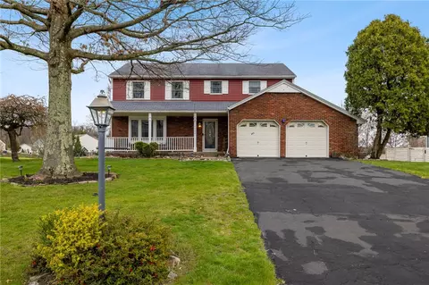 1009 Piney Ridge Dr, South Park, PA 15129