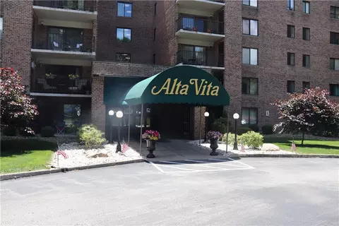 3 Alta Vita Dr #802, Greensburg, PA 15601