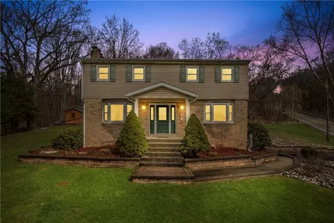 2807 Russellton Airport Rd, Tarentum, PA 15084