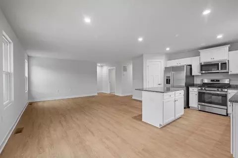 Kitchen - 357 Nelson Dr, Monroeville, PA 15146 photo 4 of 5