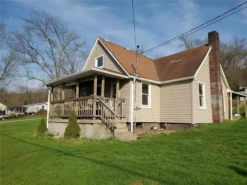 137 Petrolia St, Karns City, PA 16041