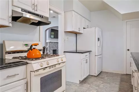 490 Mapleton Ave, Pittsburgh, PA 15228 photo 14