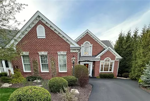 104 Cove Ct, Canonsburg, PA 15317