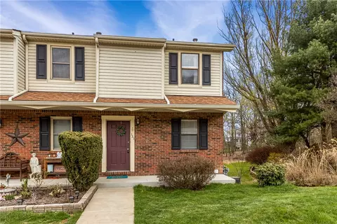 135 Hillvue Dr, Seven Fields, PA 16046