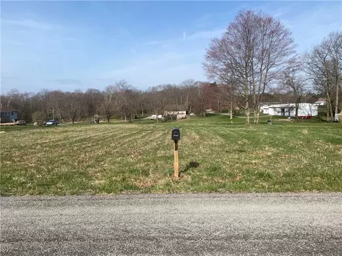 472 Pine Dr, Clarion, PA 16214