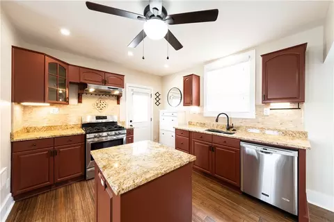 Kitchen - 815 Maple St, Coraopolis, PA 15108 photo 1 of 4