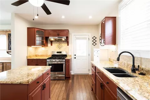 Kitchen - 815 Maple St, Coraopolis, PA 15108 photo 2 of 4