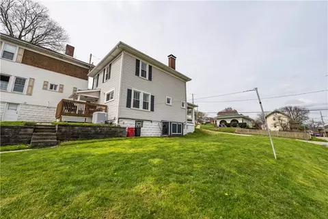 Exterior - 815 Maple St, Coraopolis, PA 15108 photo 8 of 8