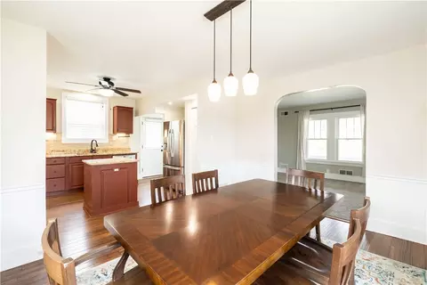 Dining - 815 Maple St, Coraopolis, PA 15108 photo 3 of 3
