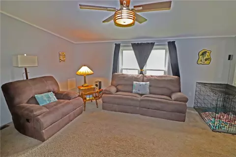 228 Murray Ln, Export, PA 15632 photo 8