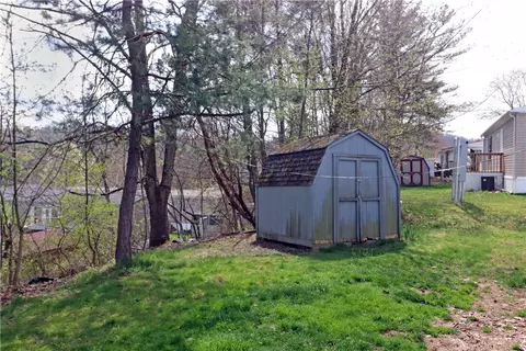 228 Murray Ln, Export, PA 15632 photo 17