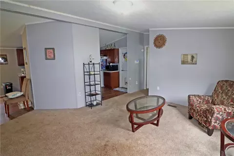 228 Murray Ln, Export, PA 15632 photo 2