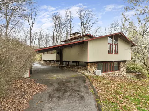 1310 Isabella Rd, South Connellsville, PA 15425