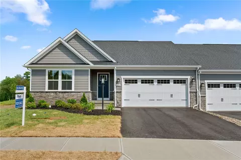210 Mary Ln, Coraopolis, PA 15108