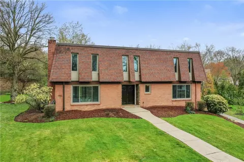 120 Surrey Ln, Pittsburgh, PA 15241