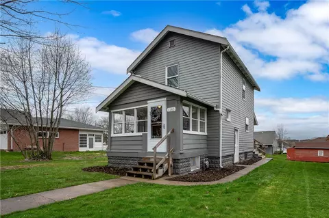 1185 French St, Sharon, PA 16146