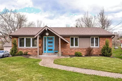 170 Mardi Gras Dr, Pittsburgh, PA 15239