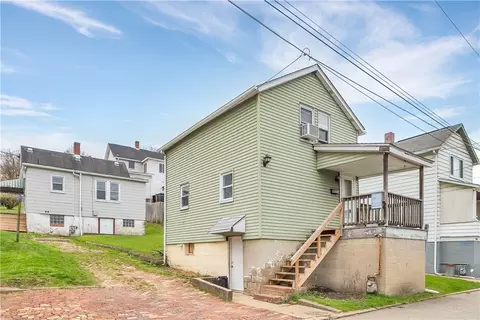 304-304 12 Lowell St, Vandergrift, PA 15690