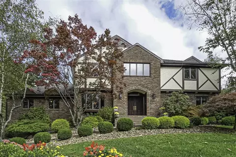 412 Marney Dr, Moon Township, PA 15108