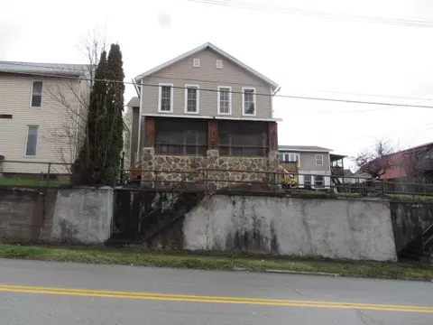 421 N Broadway St, Scottdale, PA 15683