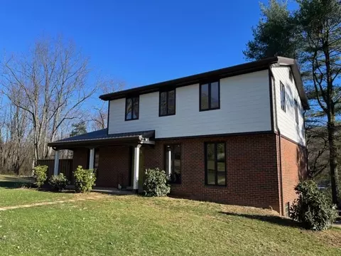 267 Reservoir Rd, Apollo, PA 15613