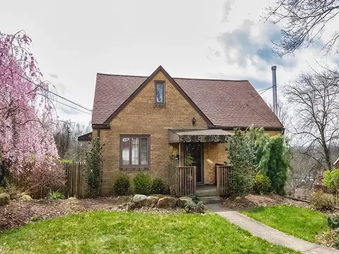 3219 Elderwood Dr, Bethel Park, PA 15102