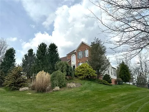 101 Chestnut Ct, Canonsburg, PA 15317
