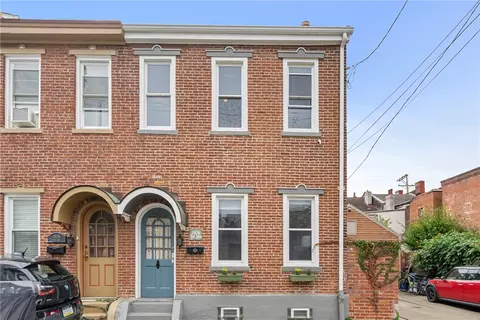 1806 Fox Way, Pittsburgh, PA 15203