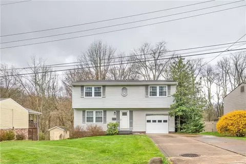 3122 Wentworth Dr, New Kensington, PA 15068