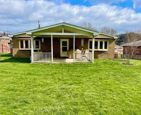 13290 St Clair Dr, Irwin, PA 15642 photo 18