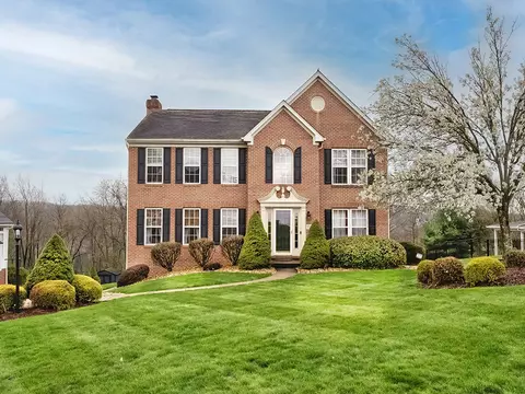 274 Sunrise Dr, Leechburg, PA 15656