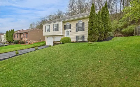 4827 Bayfield Rd, Allison Park, PA 15101