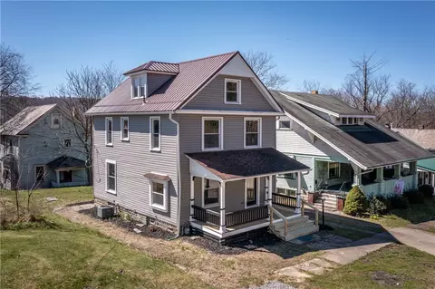 38 Penn Ave, Greenville, PA 16125