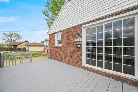 Exterior - 822 Summit Ave, Monaca, PA 15061 photo 5 of 10