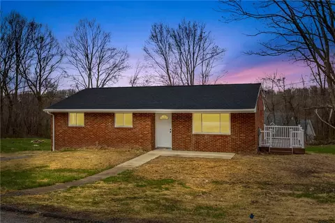 304 Highland Dr, Beaver Falls, PA 15010
