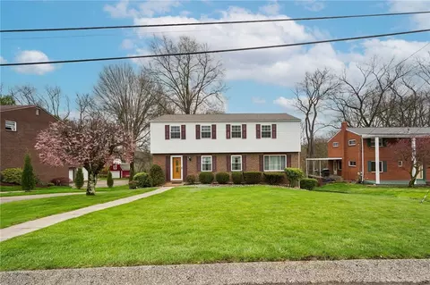47 Bel Aire Dr, Delmont, PA 15626
