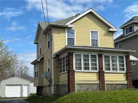 819 E Lutton St, New Castle, PA 16101