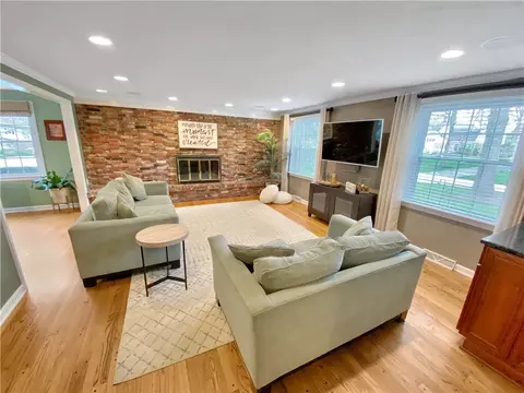 Living - 108 Lamar Rd, Pittsburgh, PA 15241 photo 4 of 9