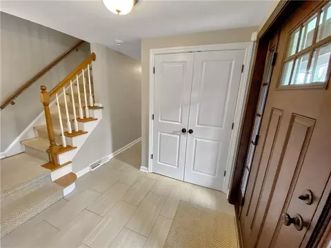 Entry Way - 108 Lamar Rd, Pittsburgh, PA 15241 photo 2 of 3