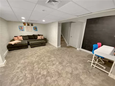 Living - 108 Lamar Rd, Pittsburgh, PA 15241 photo 9 of 9