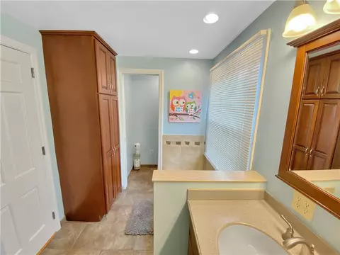 Bath - 108 Lamar Rd, Pittsburgh, PA 15241 photo 5 of 5