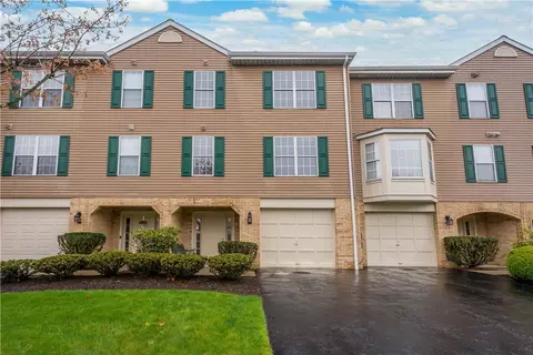 128 Chapelridge Dr, Clairton, PA 15025